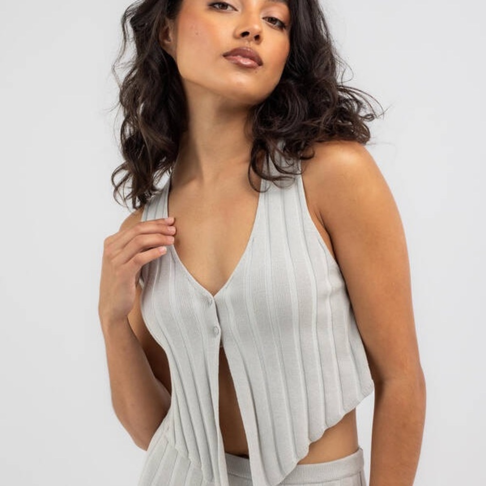 Gray Ribbed Skirt Set - Picture 2 of 5